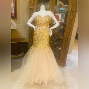 Niki Livas Gold Sequins Cream Tulle Strapless Contouring Gown Sz 10